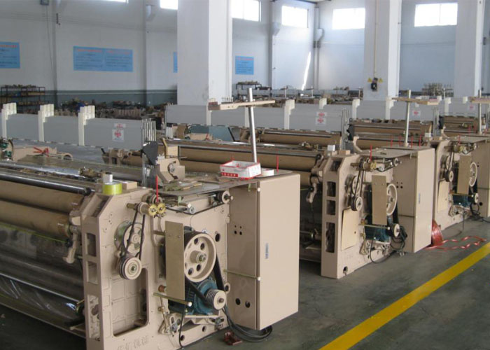 851 series water jet loom